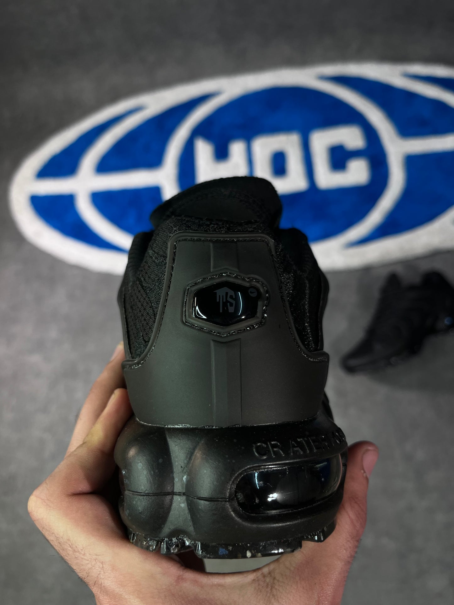 TS full black