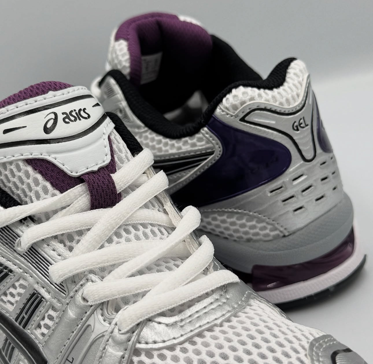 ASICS kayano π