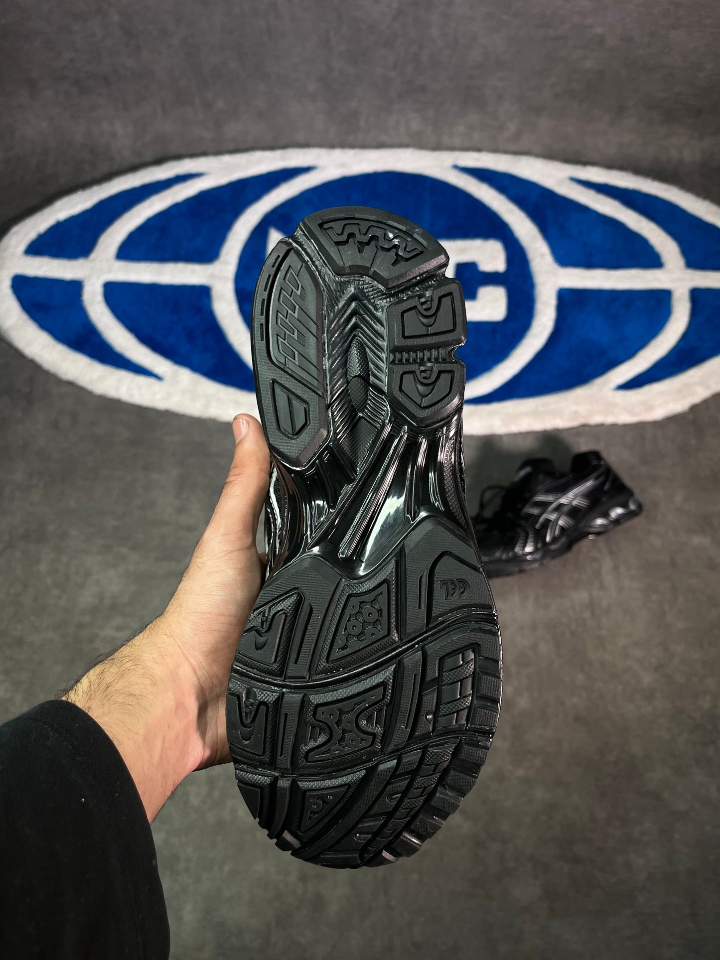 ASICS Kayano 14 black silver