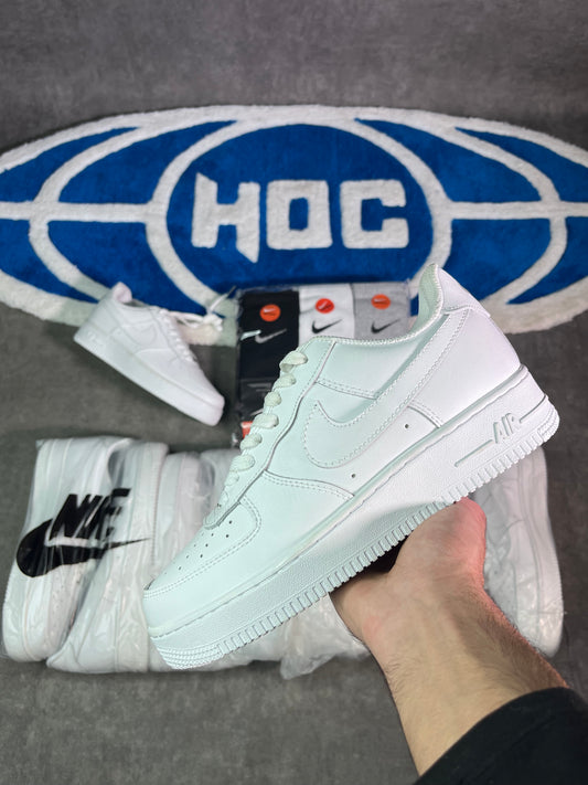 Air Force 1 white + free socks