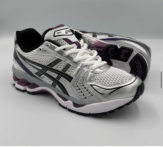 ASICS kayano π